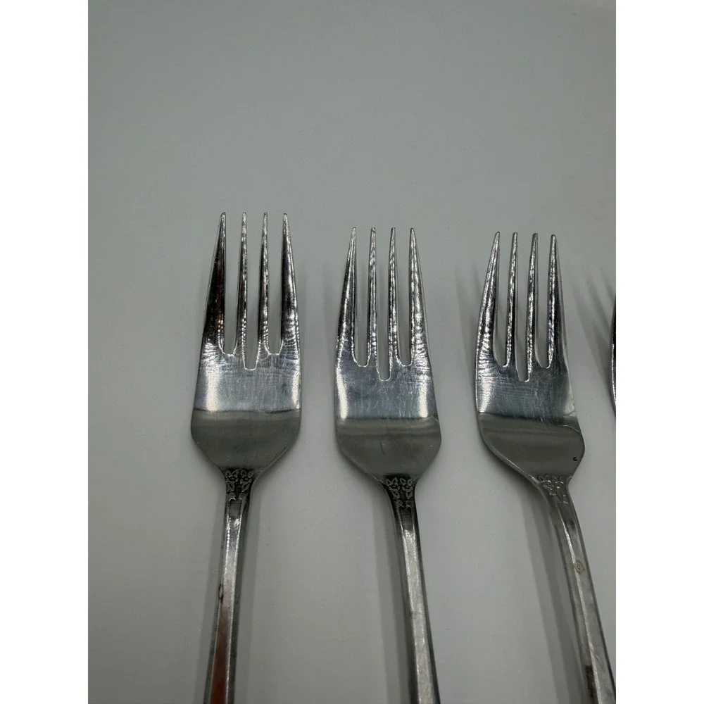 Ekco Eterna Japan Stainless Steel Dinner Forks Set of 4 Monogram F Floral Scroll